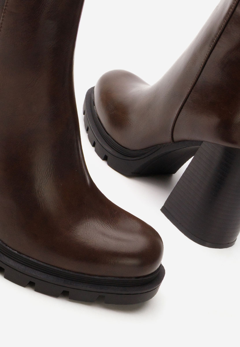 Neolia barna bokacsizma vastag sarokkal