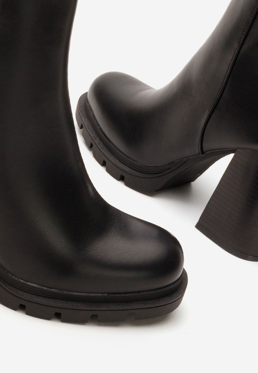 Neolia fekete bokacsizma vastag sarokkal