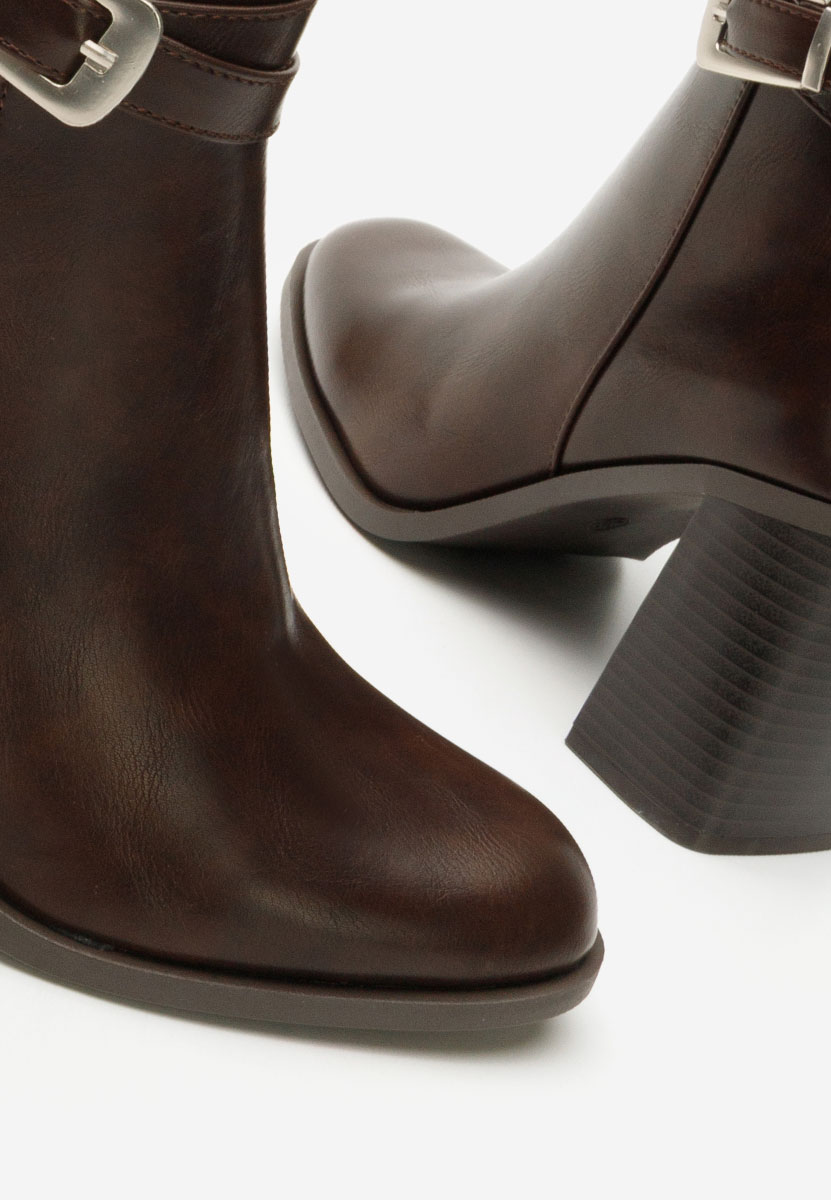 Reica barna bokacsizma vastag sarokkal