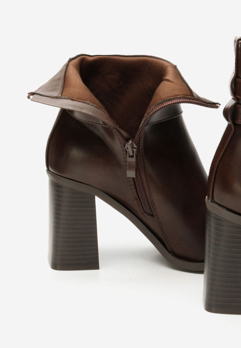 Reica barna bokacsizma vastag sarokkal