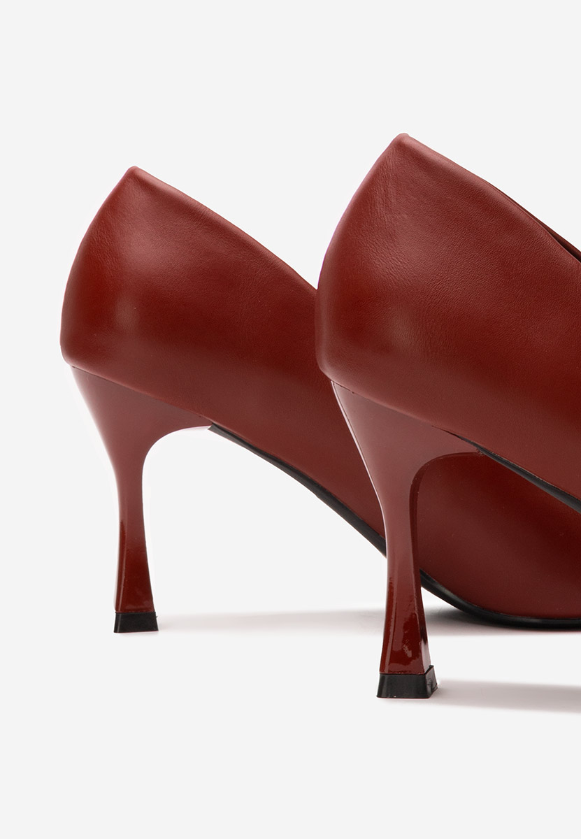 Diava borvörös tűsarkú cipő 