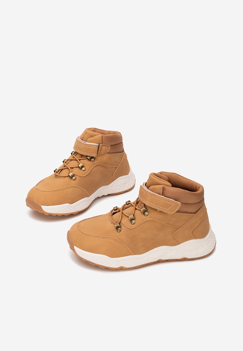 Isnor camel fiu bokacipő