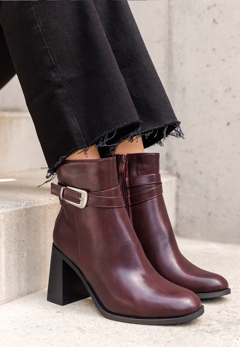 Reica borvörös bokacsizma vastag sarokkal