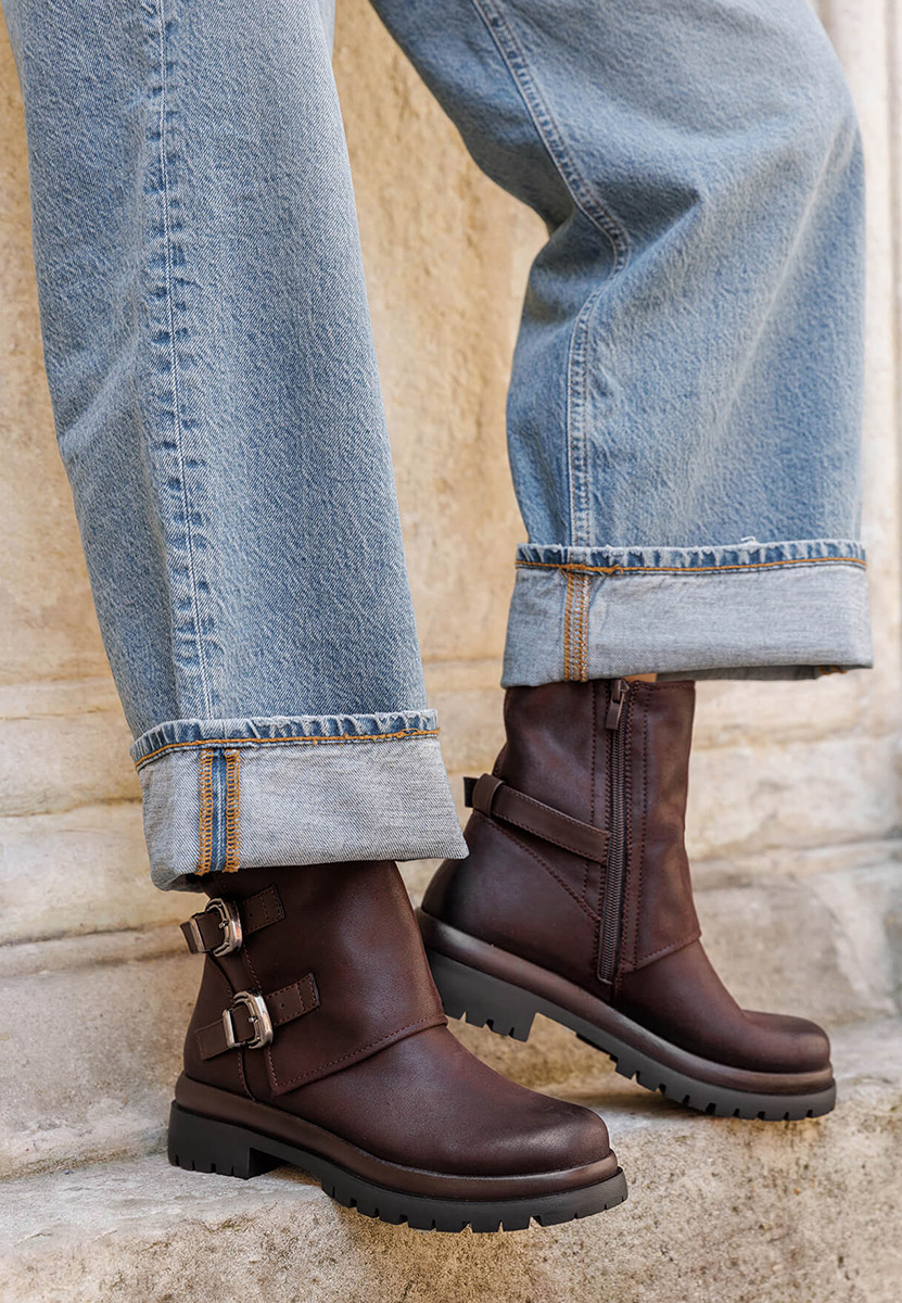 Alenoa borvörös női bokacipő