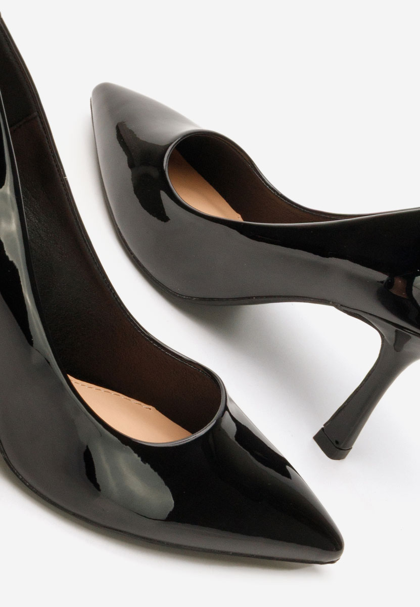 Ivania fekete tűsarkú cipő 