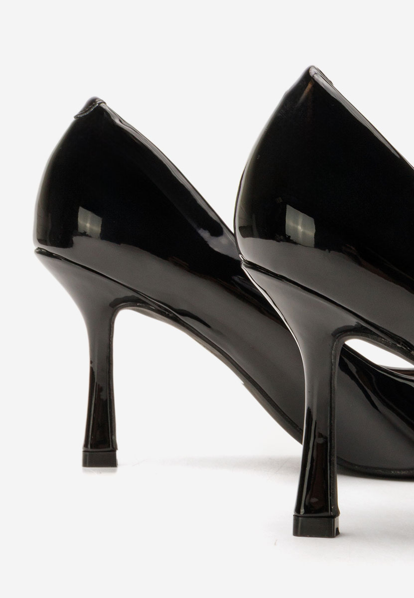 Ivania fekete tűsarkú cipő 