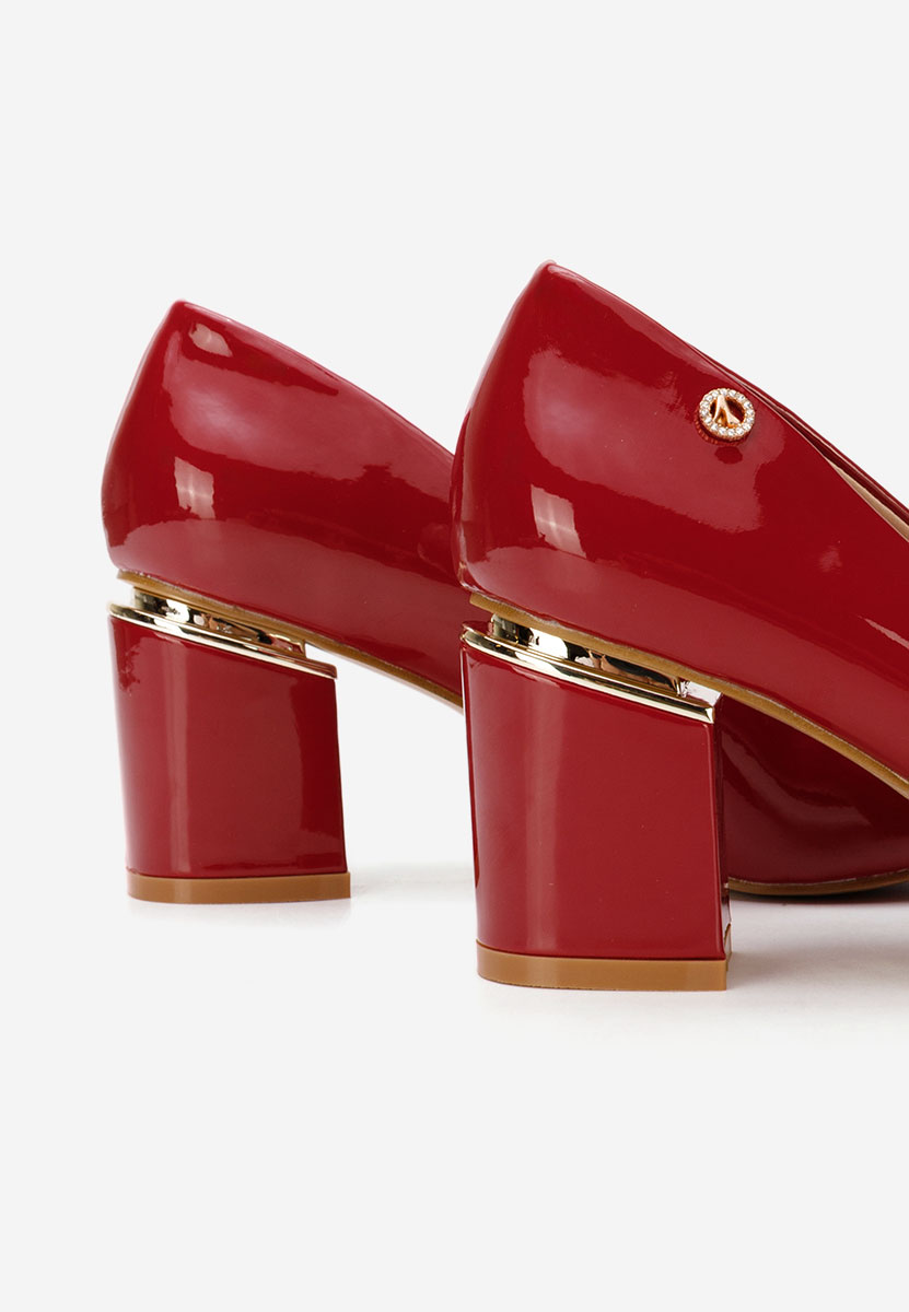 Nelia v4 piros vastag sarkú magassarkú 