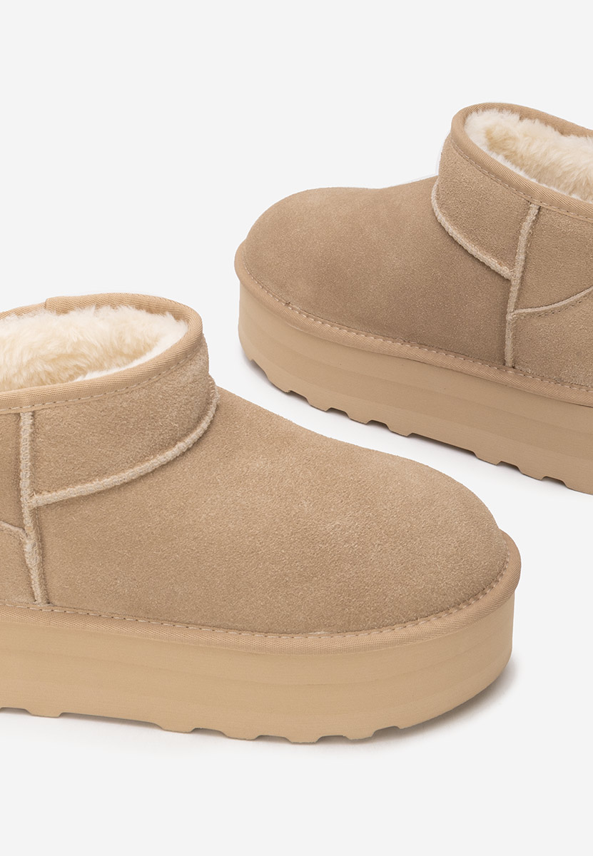 Fenoria bézs telitalpú csizma