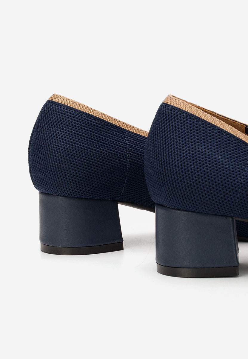 Dianey tengerészkék alacsony sarkú körömcipő