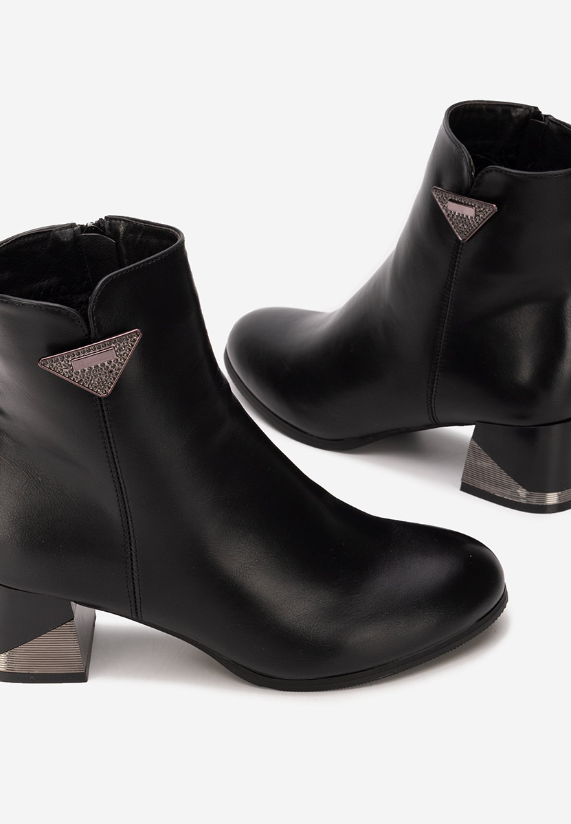 Velisara fekete bokacipő vastag sarokkal