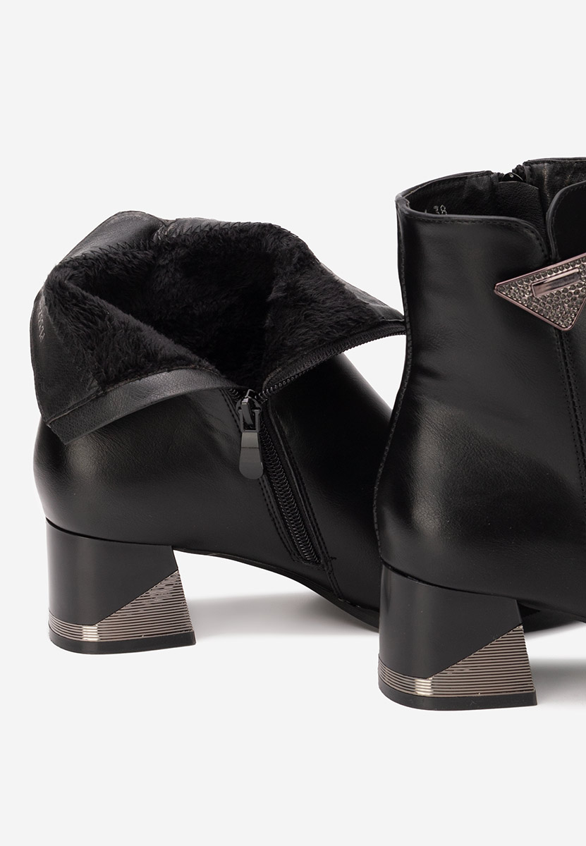 Velisara fekete bokacipő vastag sarokkal