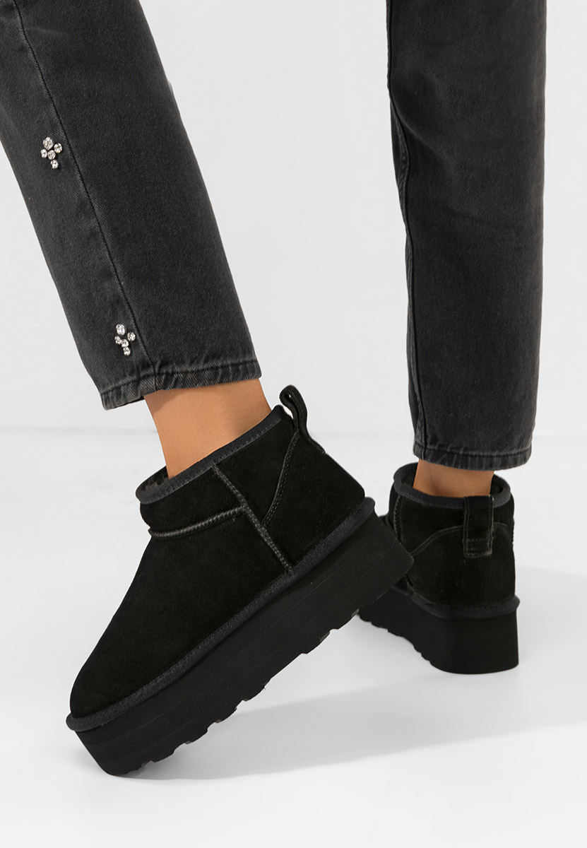 Fenoria fekete telitalpú csizma