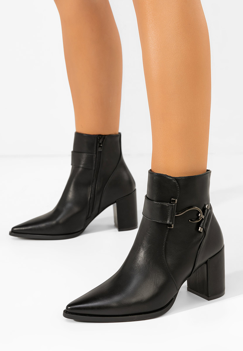 Savira fekete bokacipő vastag sarokkal