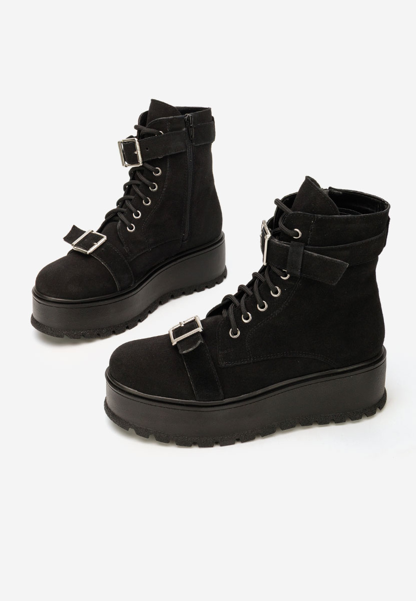 Astrid v6 fekete telitalpú platform bokacsizma