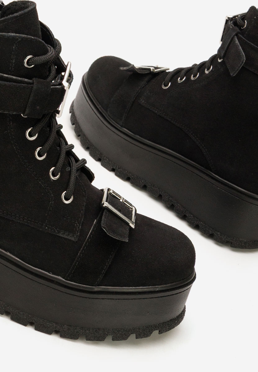 Astrid v6 fekete telitalpú platform bokacsizma