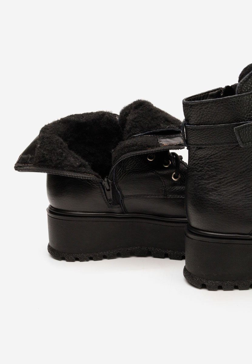 Astrid v5 fekete telitalpú platform bokacsizma