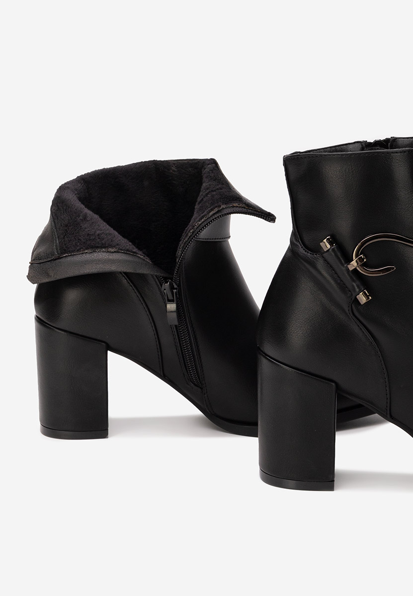 Savira fekete bokacipő vastag sarokkal
