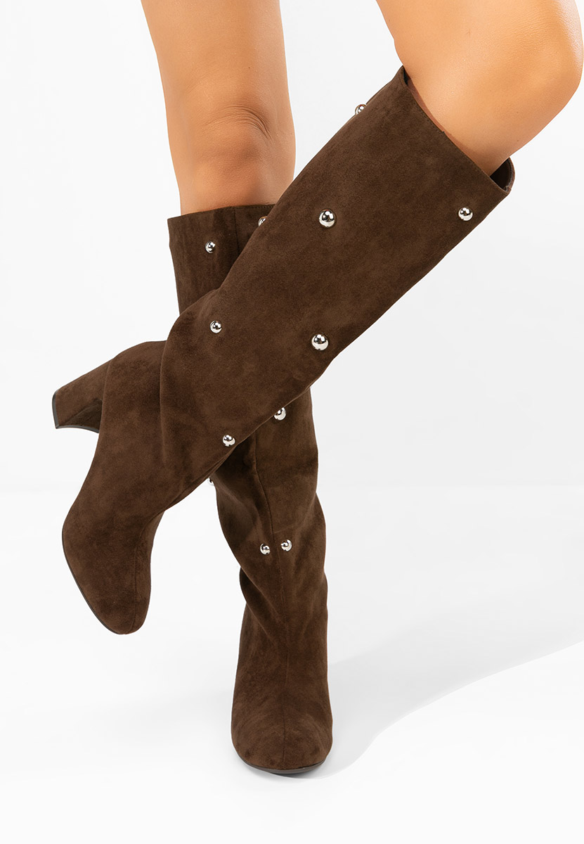 Noielia barna magassarkú csizma