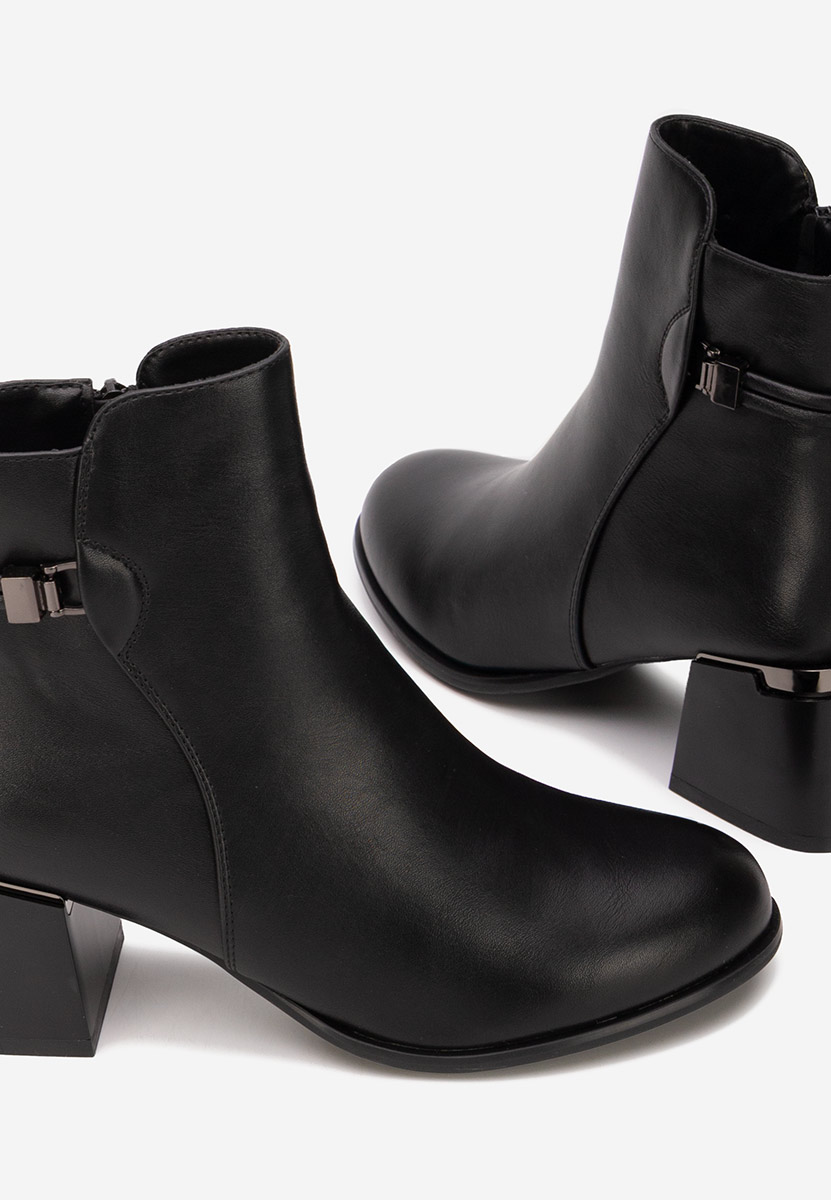 Selvoria fekete bokacipő vastag sarokkal