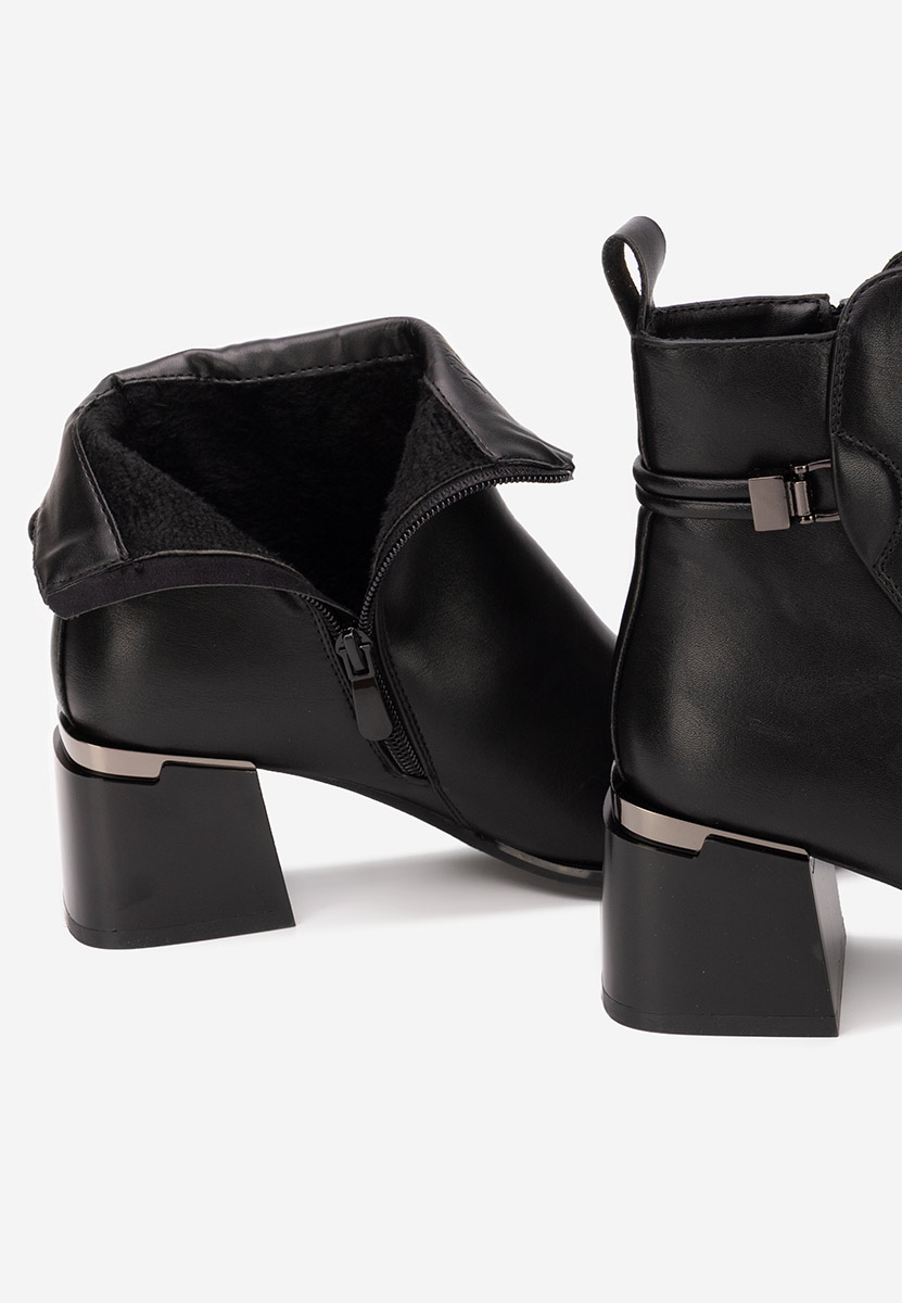 Selvoria fekete bokacipő vastag sarokkal