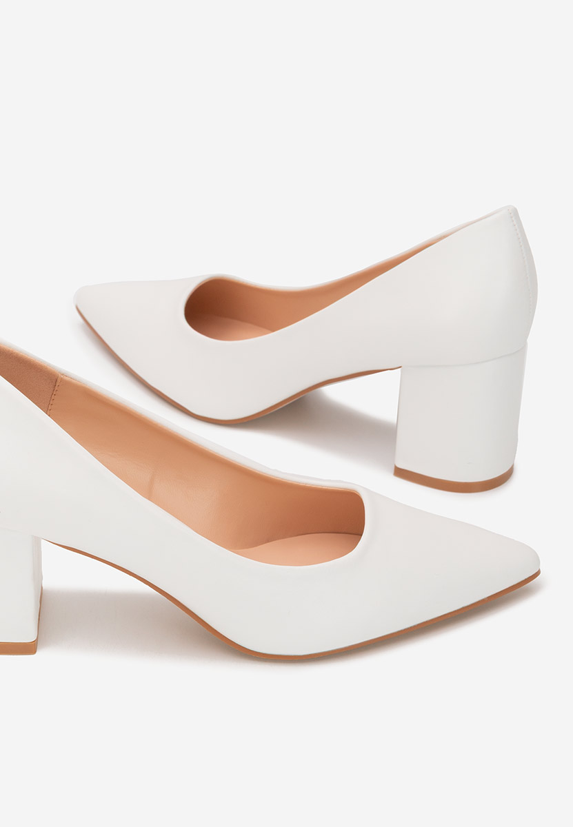 Brivara fehér vastag sarkú magassarkú 