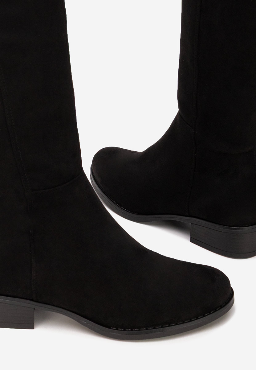 Inies fekete combcsizma