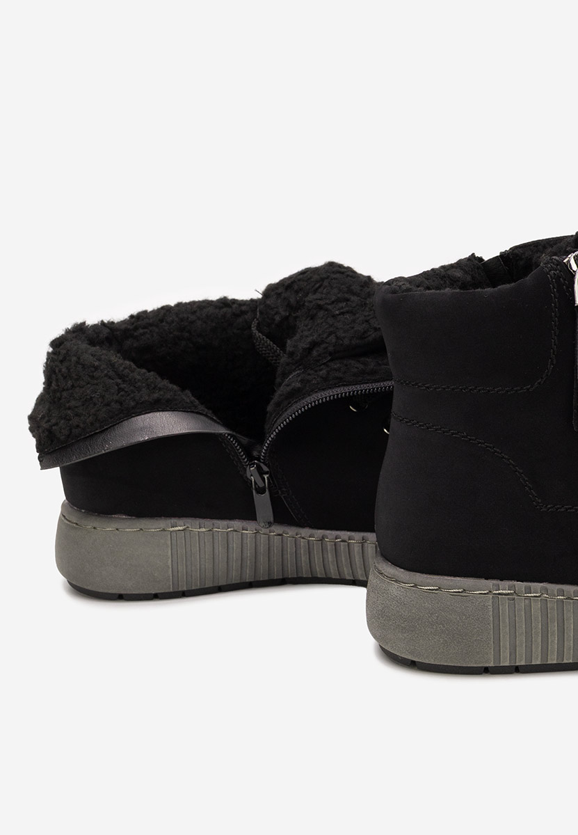 High-top rilisa fekete tornacipő