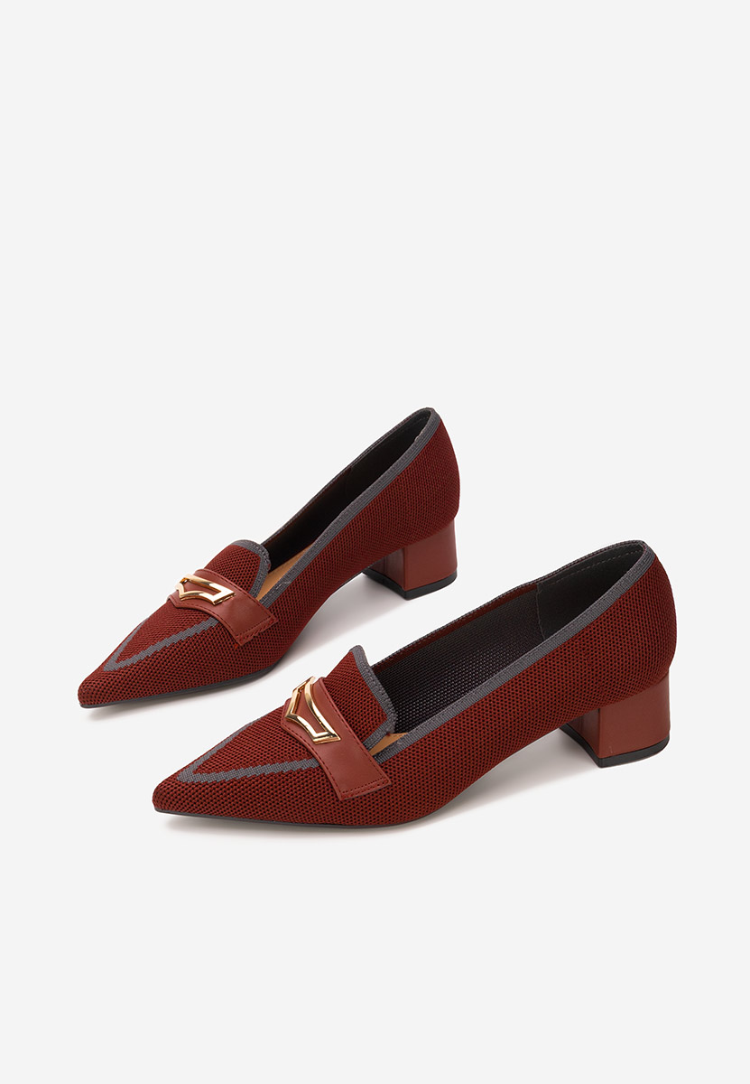 Dianey borvörös alacsony sarkú körömcipő