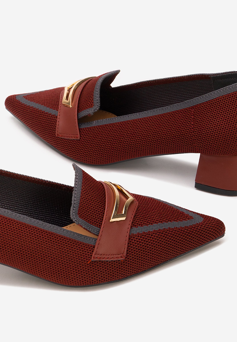 Dianey borvörös alacsony sarkú körömcipő