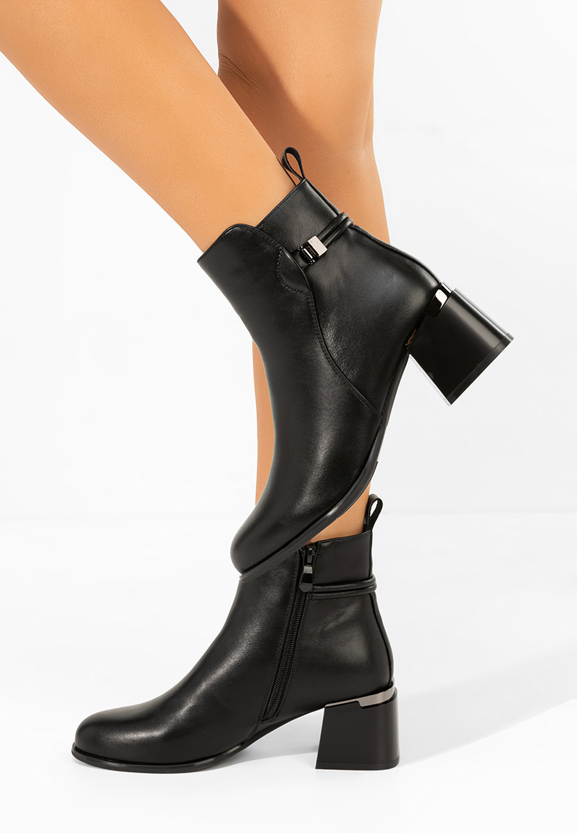 Selvoria fekete bokacipő vastag sarokkal