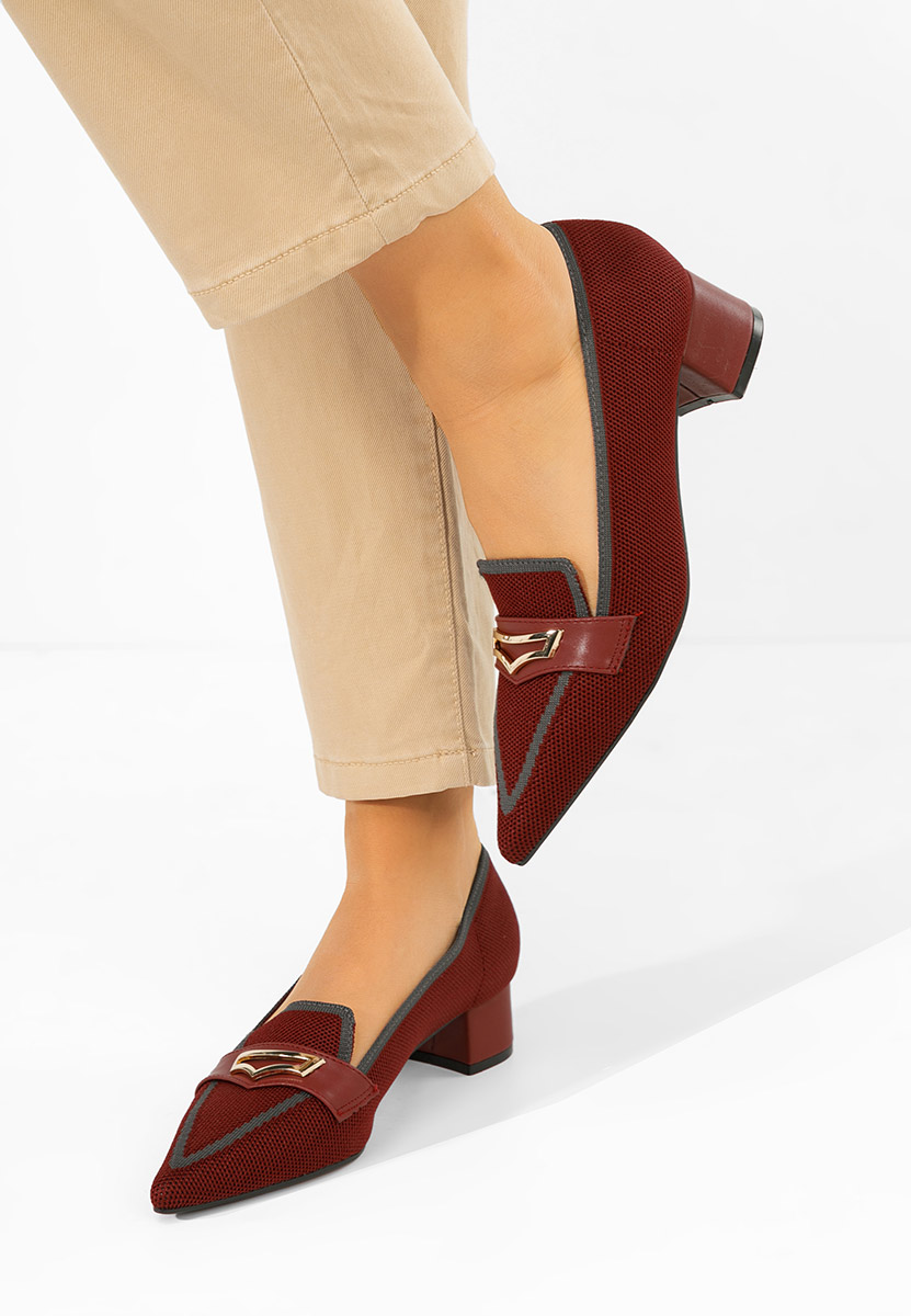 Dianey borvörös alacsony sarkú körömcipő