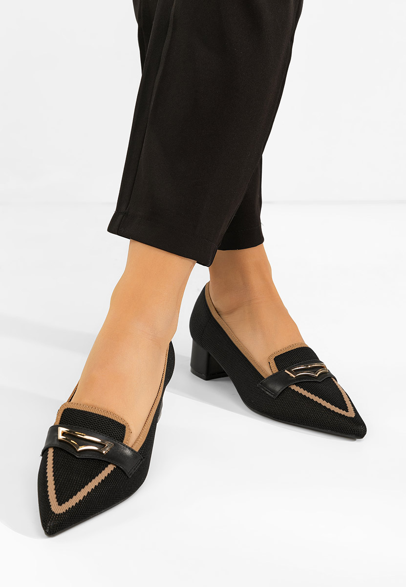 Dianey fekete alacsony sarkú körömcipő