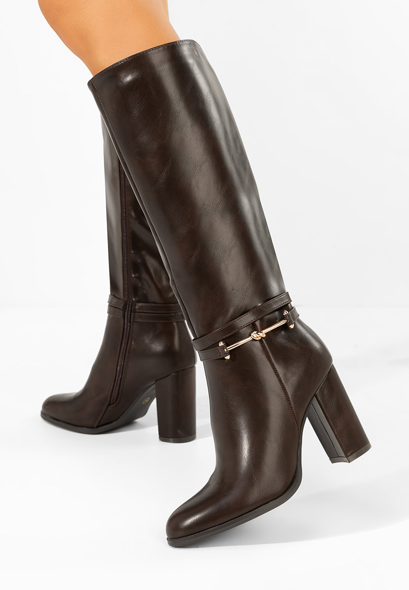 Dresara barna magassarkú csizma