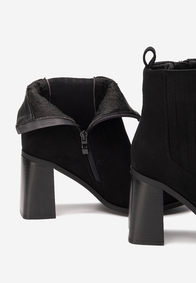 Elowyn fekete bokacsizma vastag sarokkal