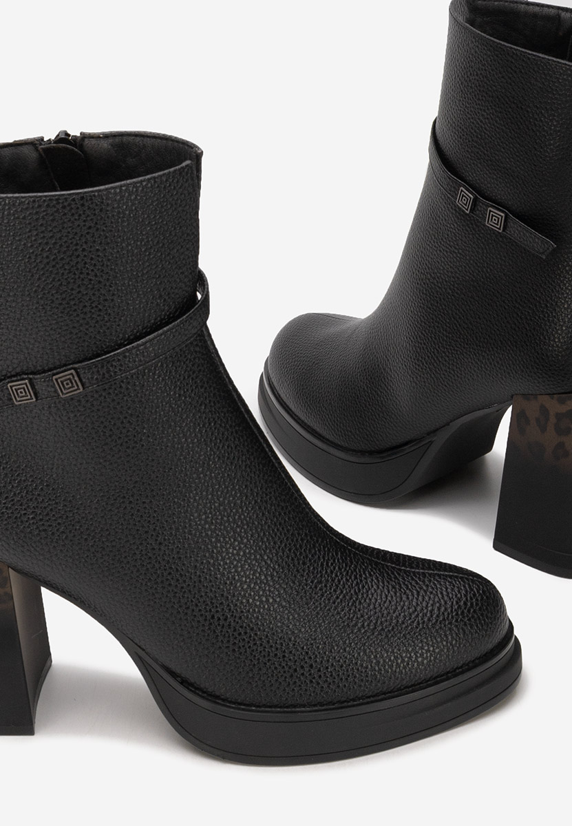 Rannia fekete bokacipő vastag sarokkal
