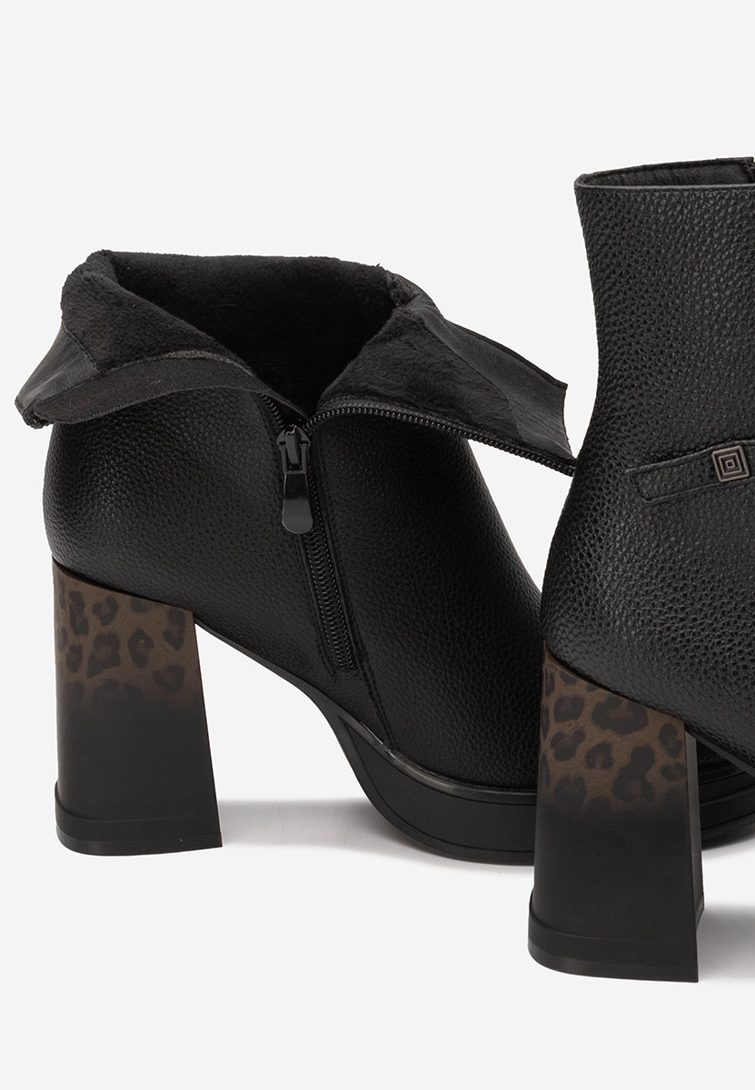 Rannia fekete bokacipő vastag sarokkal