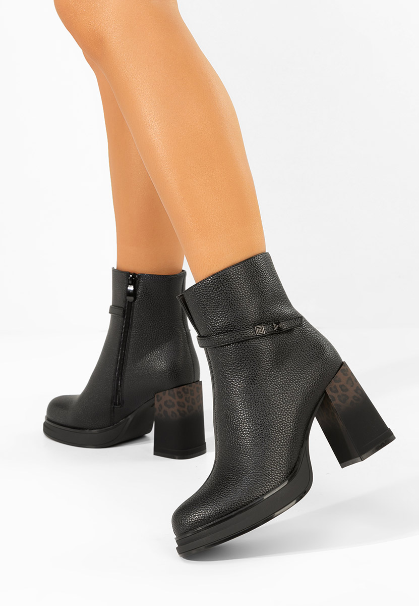 Rannia v2 fekete bokacsizma vastag sarokkal