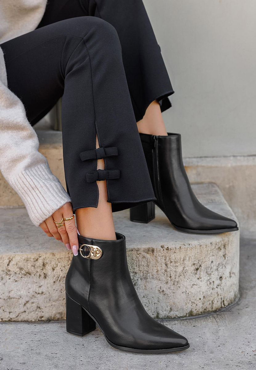 Rovina fekete bokacipő vastag sarokkal
