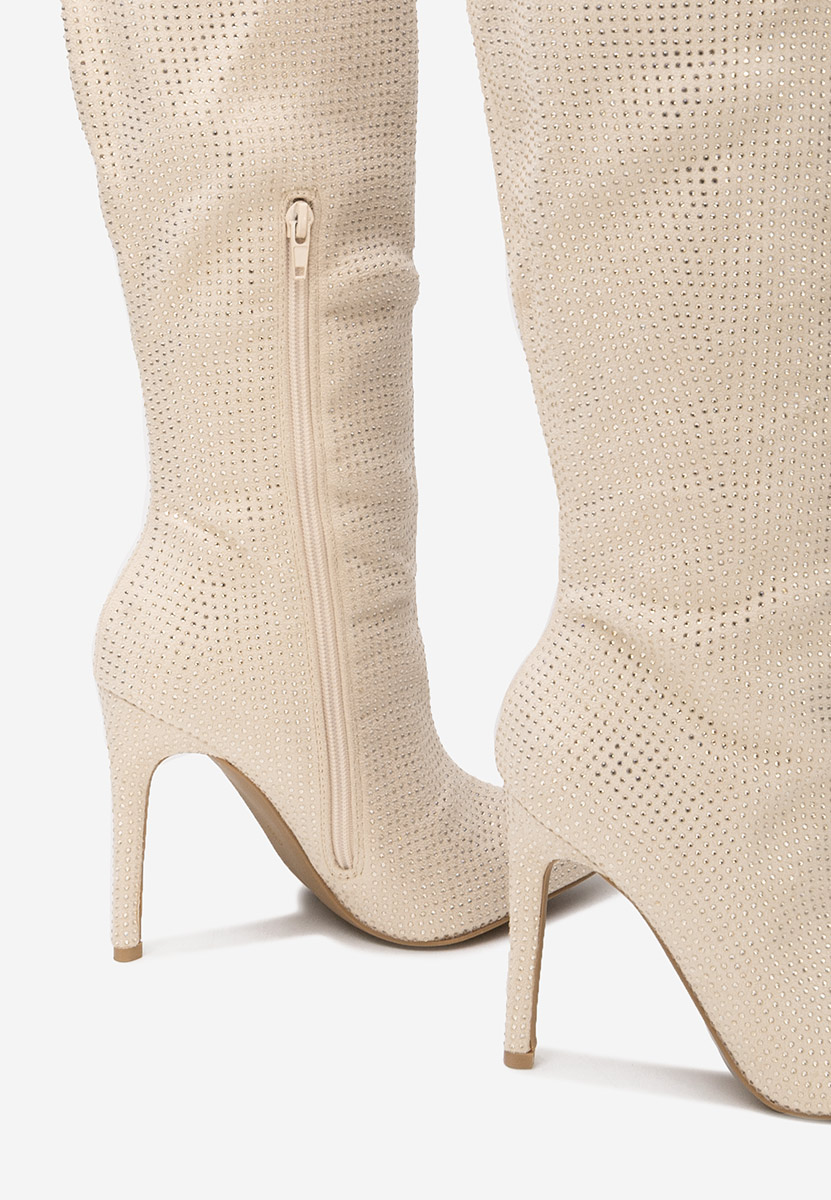 Minodora bézs tűsarkú csizma