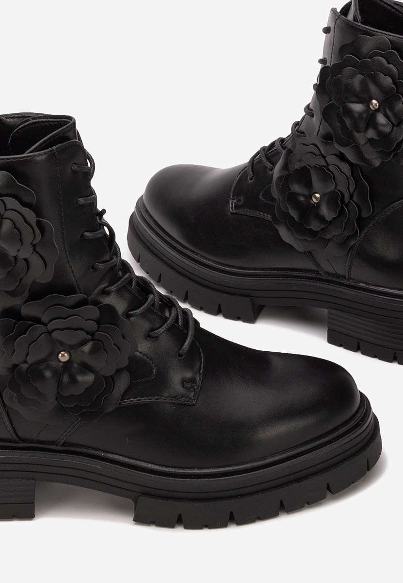 Penda fekete női telitalpú bokacsizma