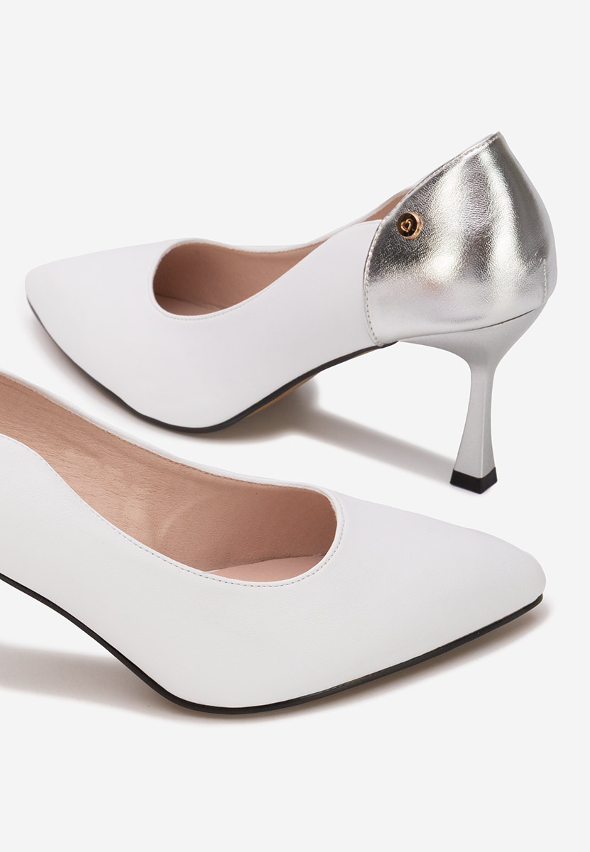 Karita fehér tűsarkú cipő 