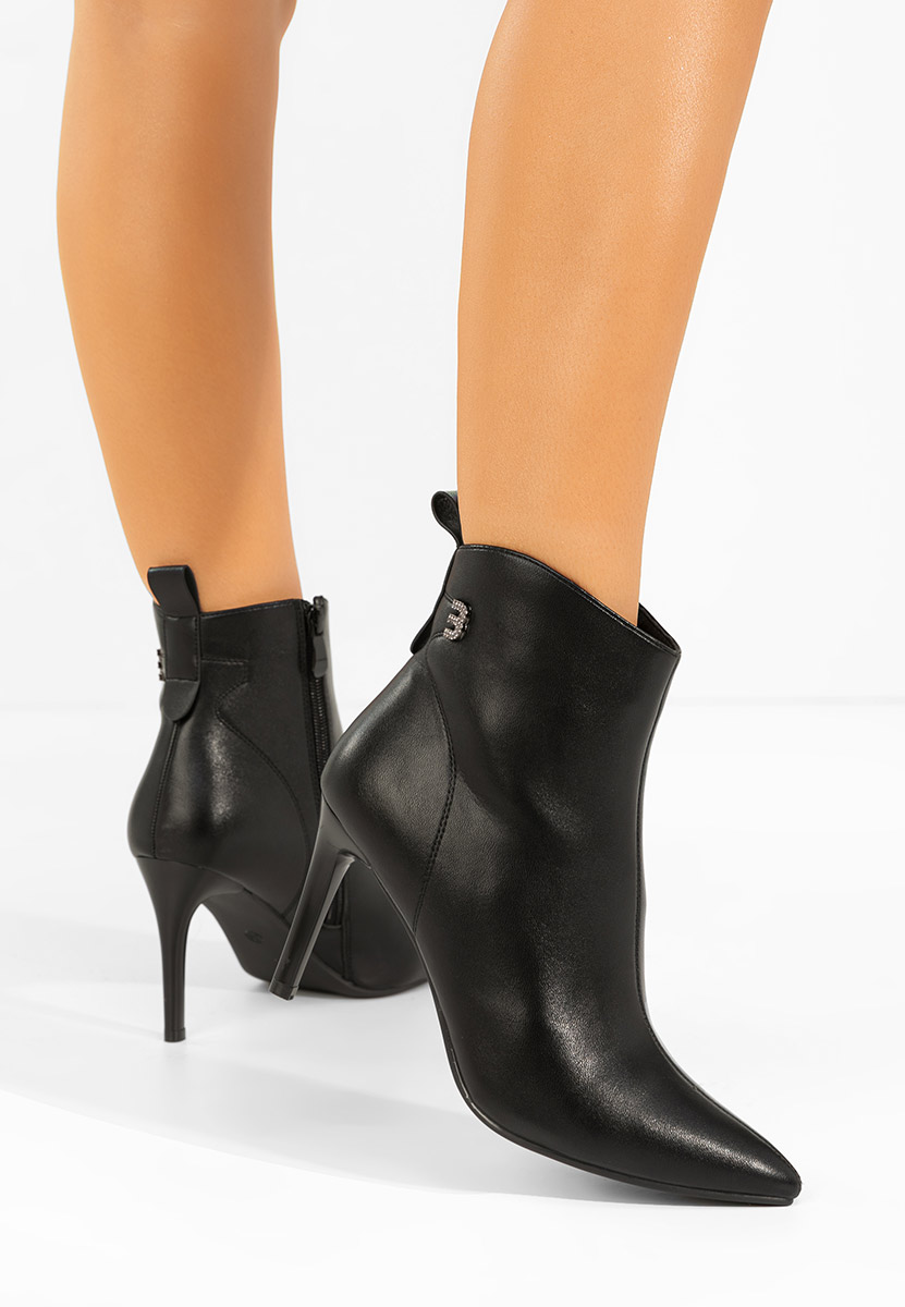 Vanessia v2 fekete tűsarkú bokacsizma