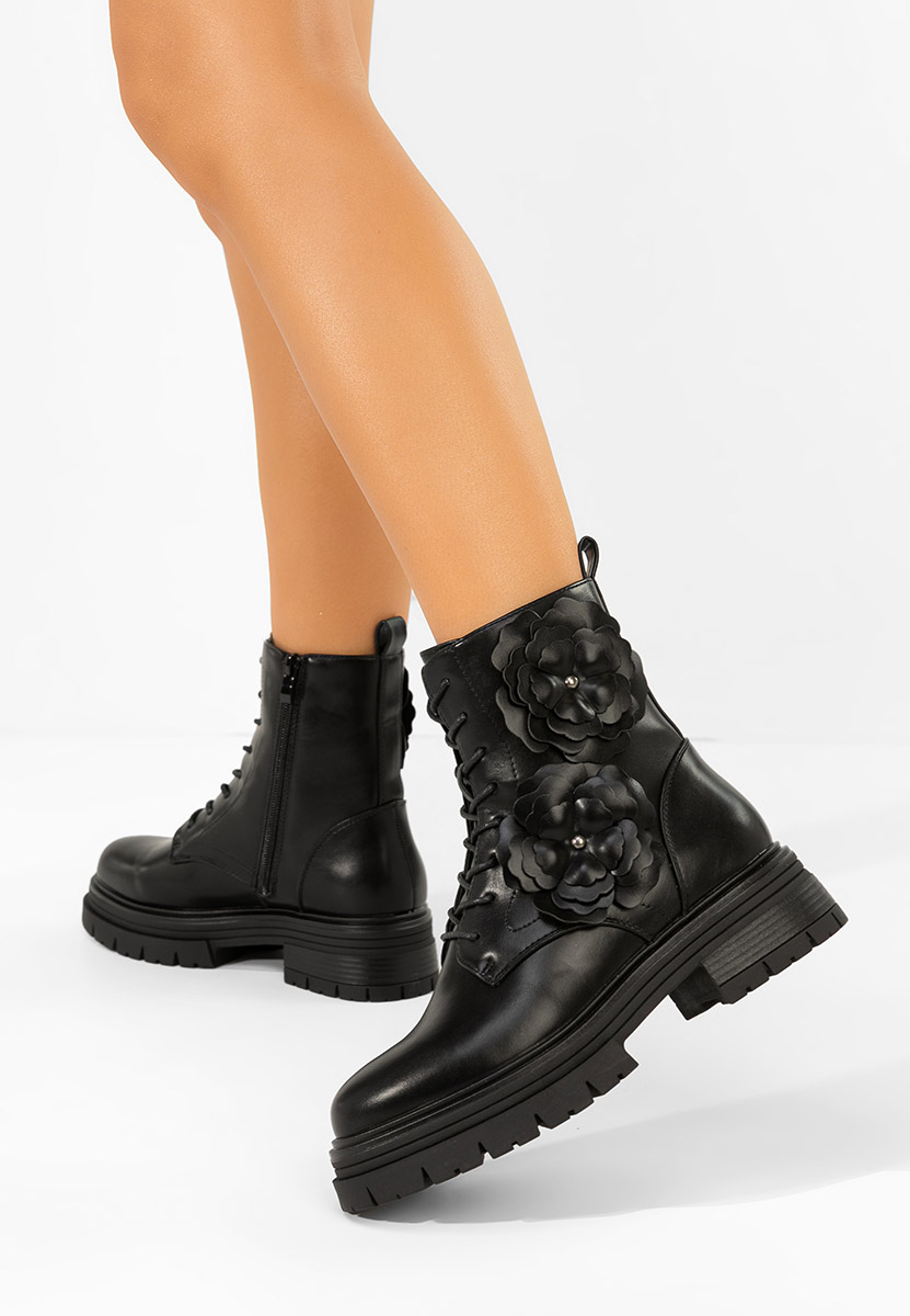 Penda fekete női telitalpú bokacsizma