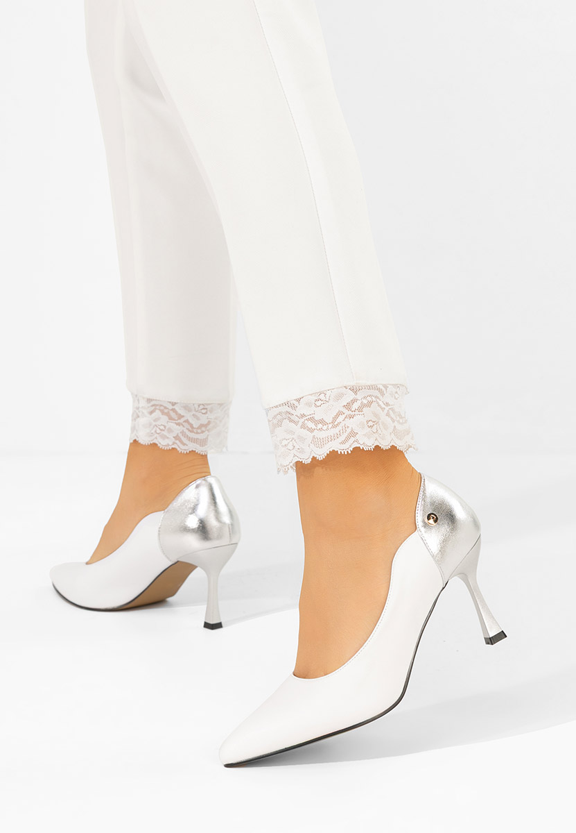 Karita fehér tűsarkú cipő 