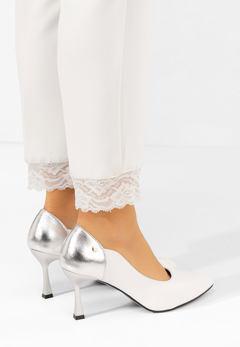 Karita fehér tűsarkú cipő 