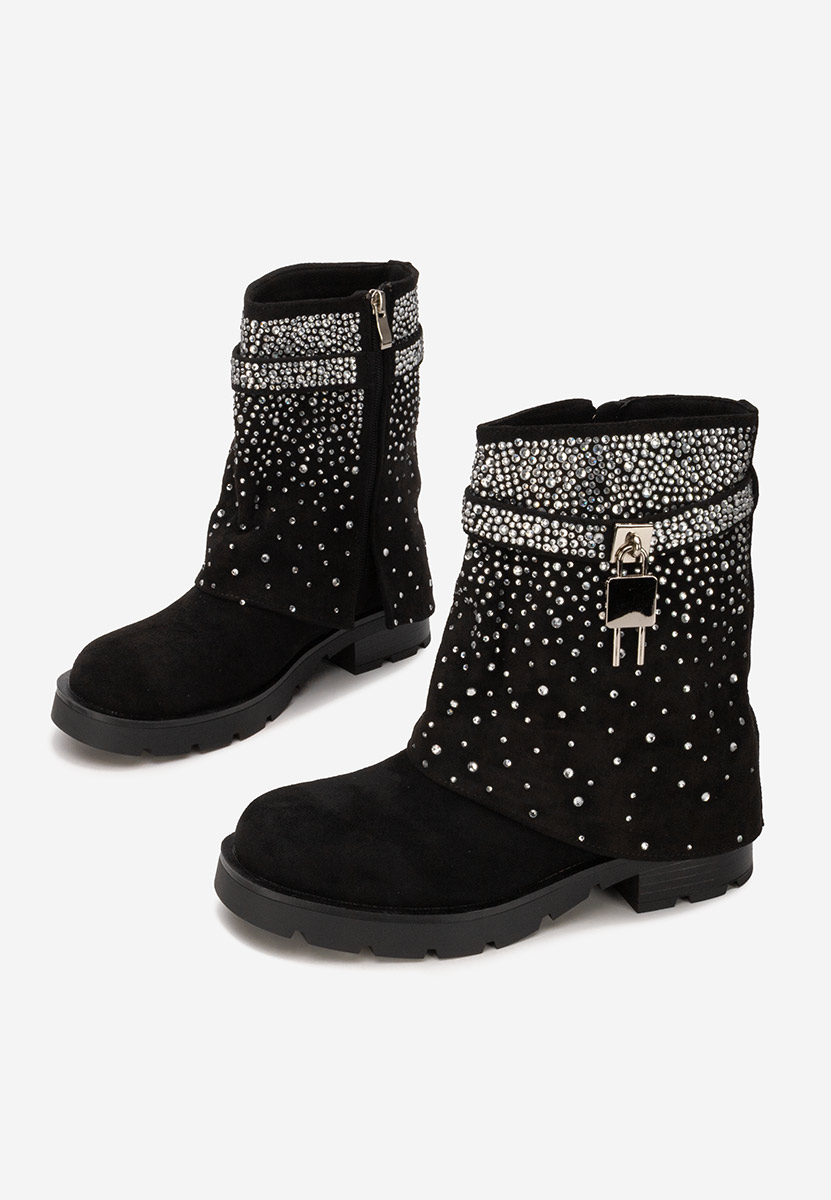 Nevira fekete rövid szárú csizma