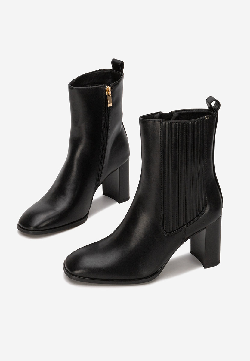 Kalisa fekete bokacsizma vastag sarokkal