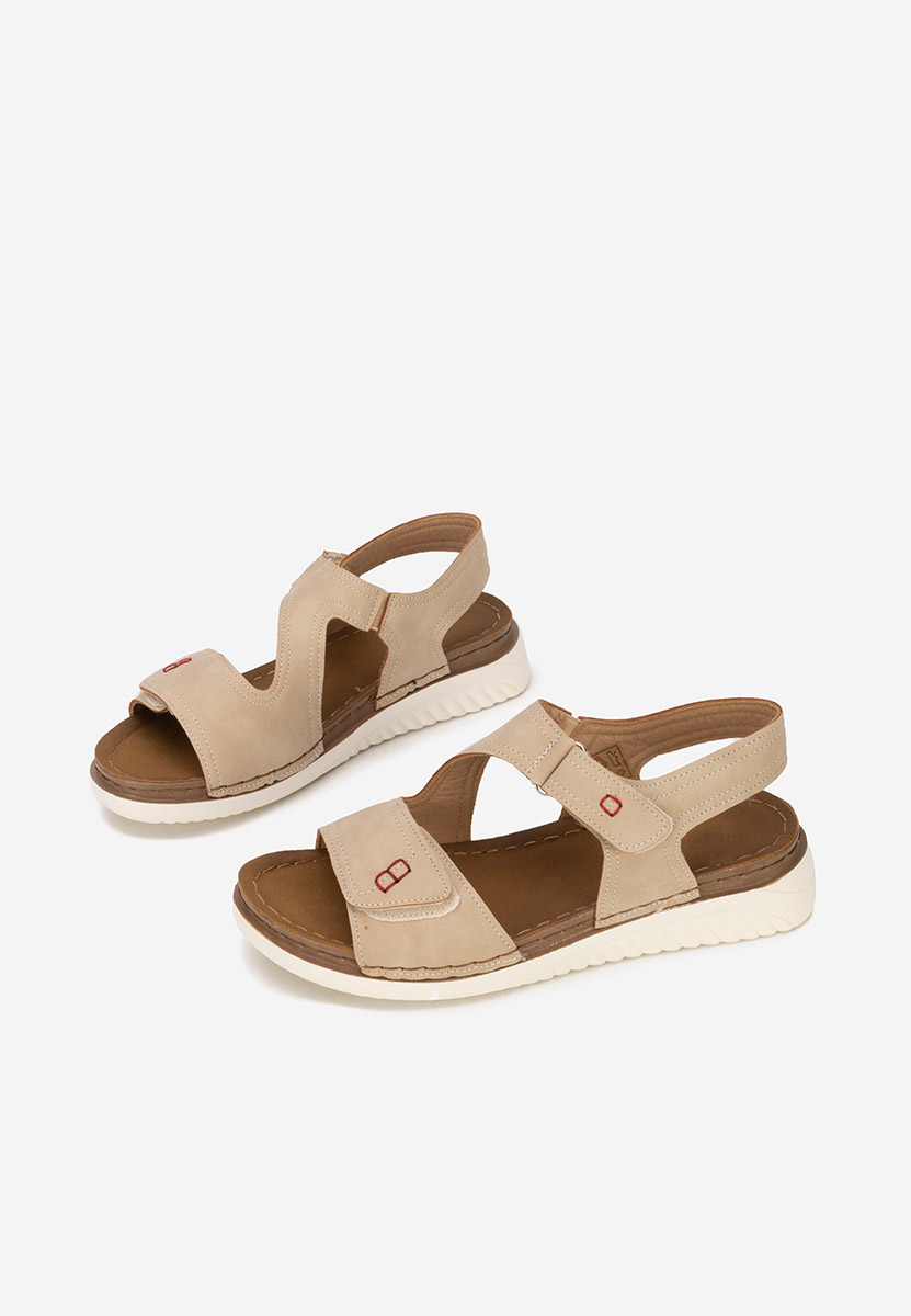 Metina v2 bézs lapos szandál