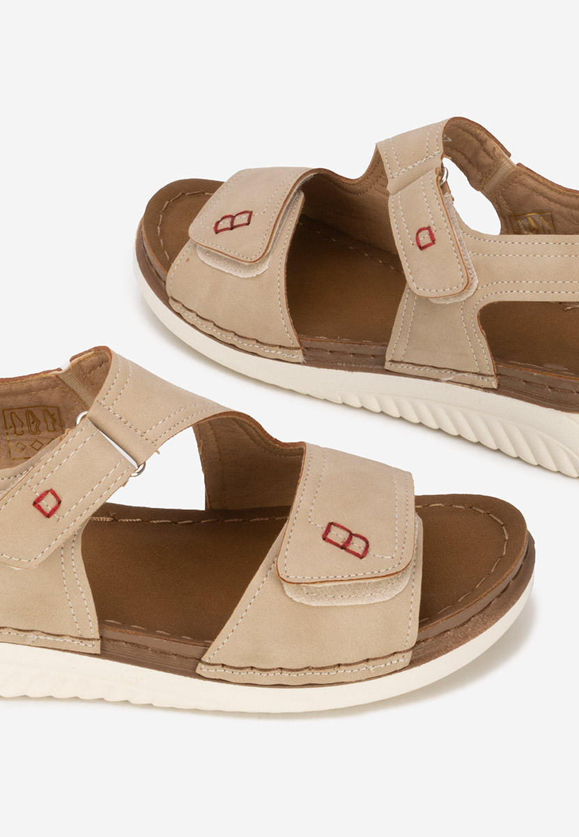 Metina v2 bézs lapos szandál