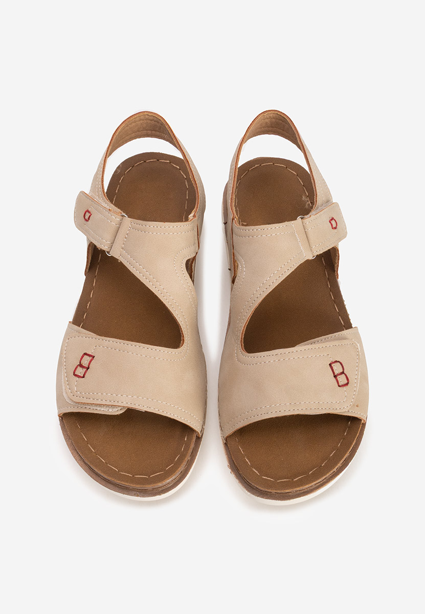 Metina v2 bézs lapos szandál